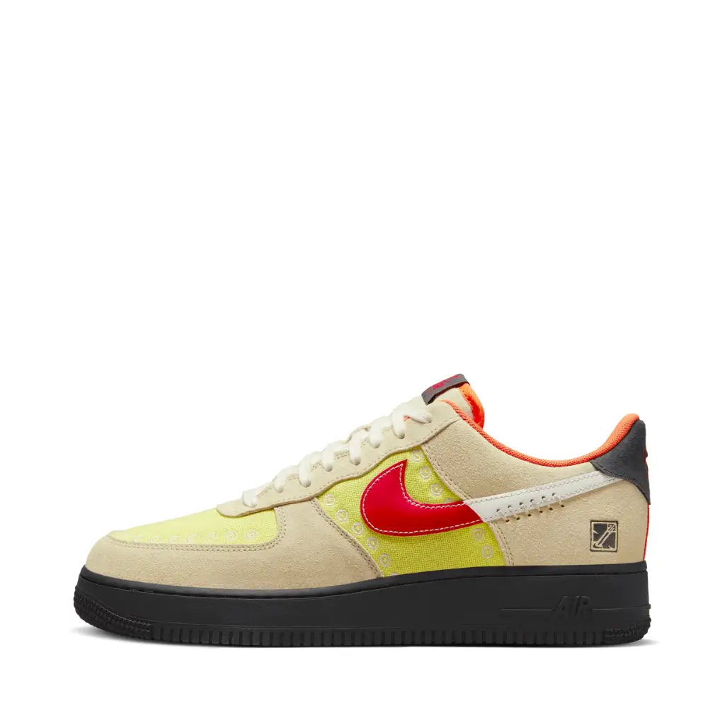 Nike Air Force Low Somos Familia SOLE OUT
